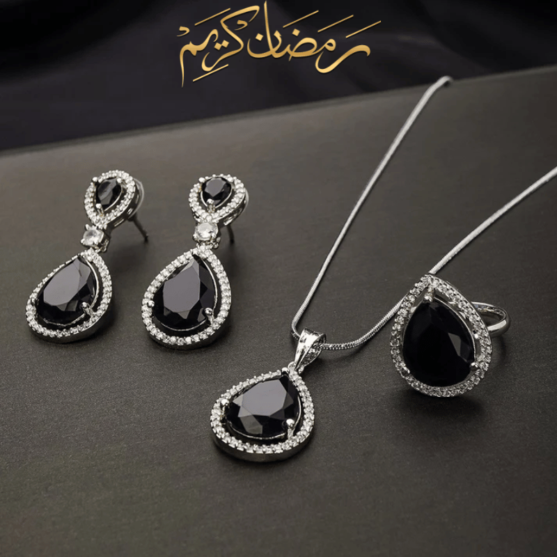 Carat Pendant Set Black Stone