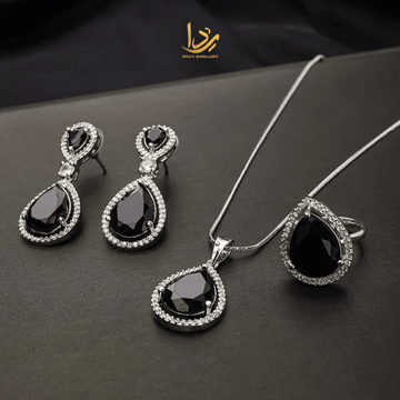 Carat Pendant Set Black Stone