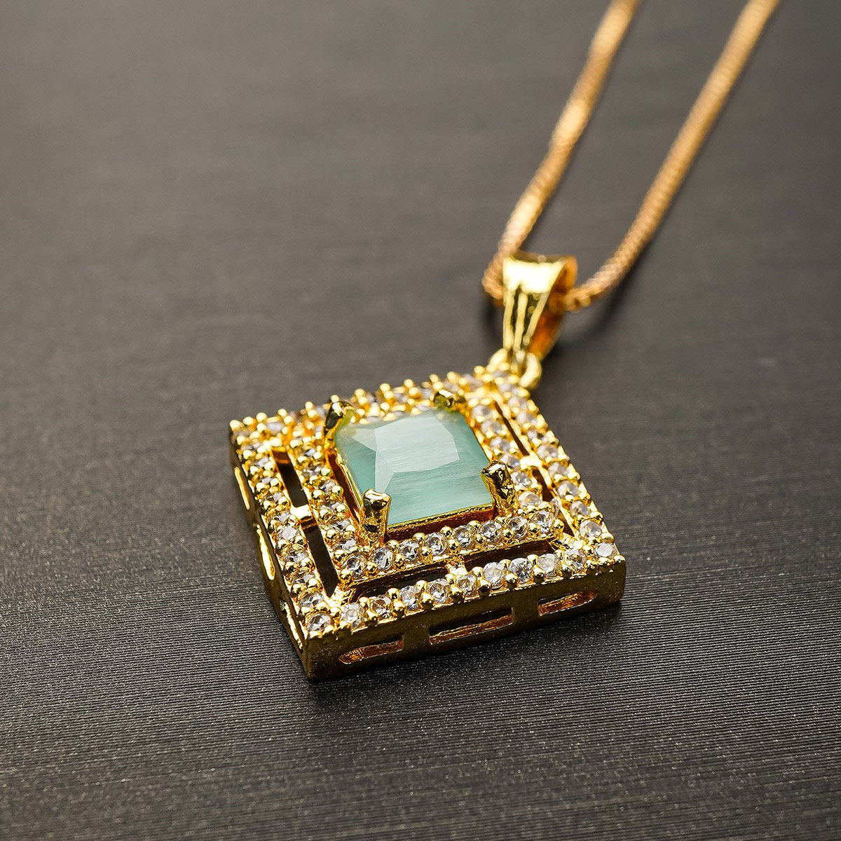 Pendant Set 1 Carat Mint Green Colour